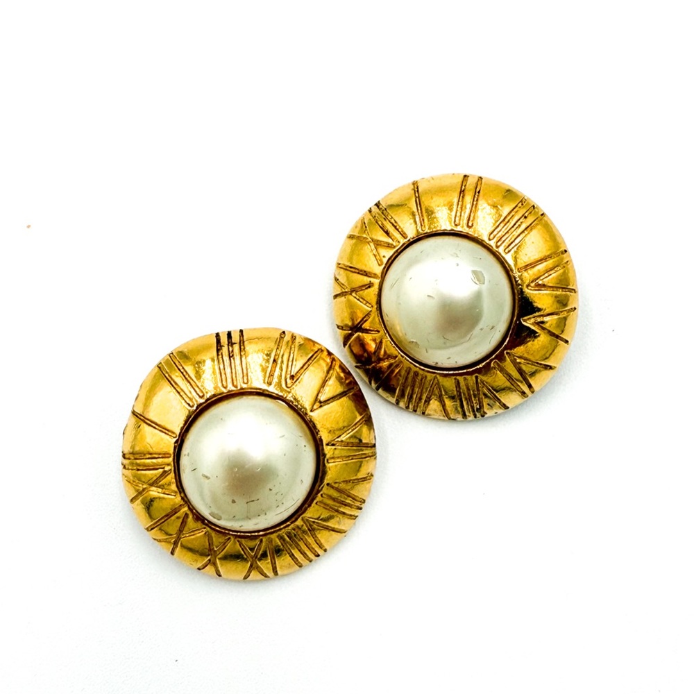 Chanel Gold-Plated and Pearl Round Earrings